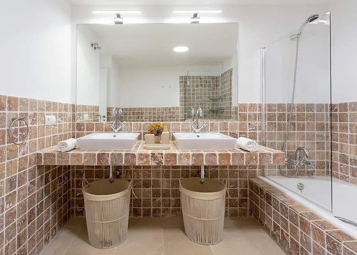 Genteel Flamingos Golf